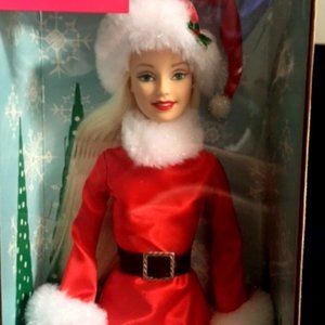 2004 Mattel Barbie B6271 Santa's Helper Christmas NRFB New in Box